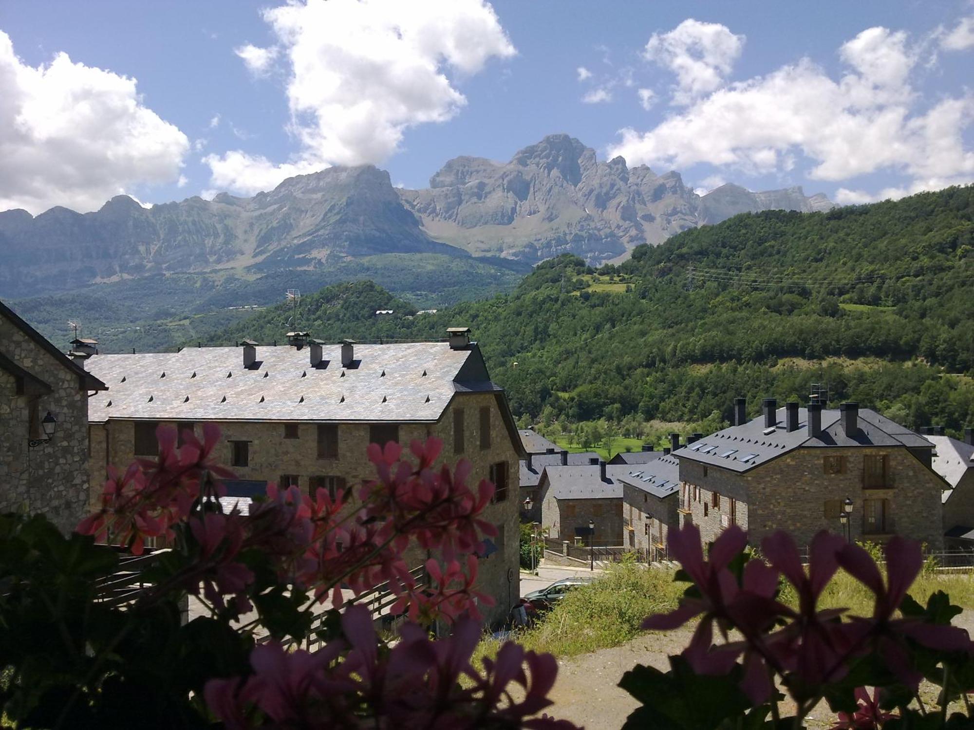 Apartamento Vistas Espectaculares El Pueyo de Jaca Exterior foto